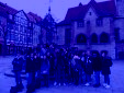 le groupe et la gardeuse d'oies devant la mairie de Göttingen